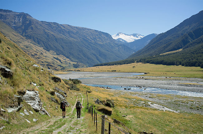 first day of the cascade saddle-dart walk