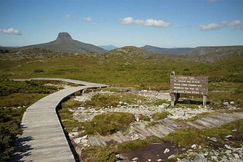 overland track, tasmania - barn bluff
